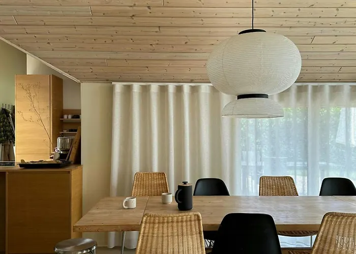 Сasa de vacaciones Danish Design House Near Mon's