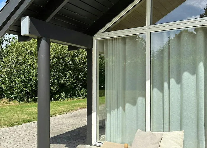 Сasa de vacaciones Danish Design House Near Mon's